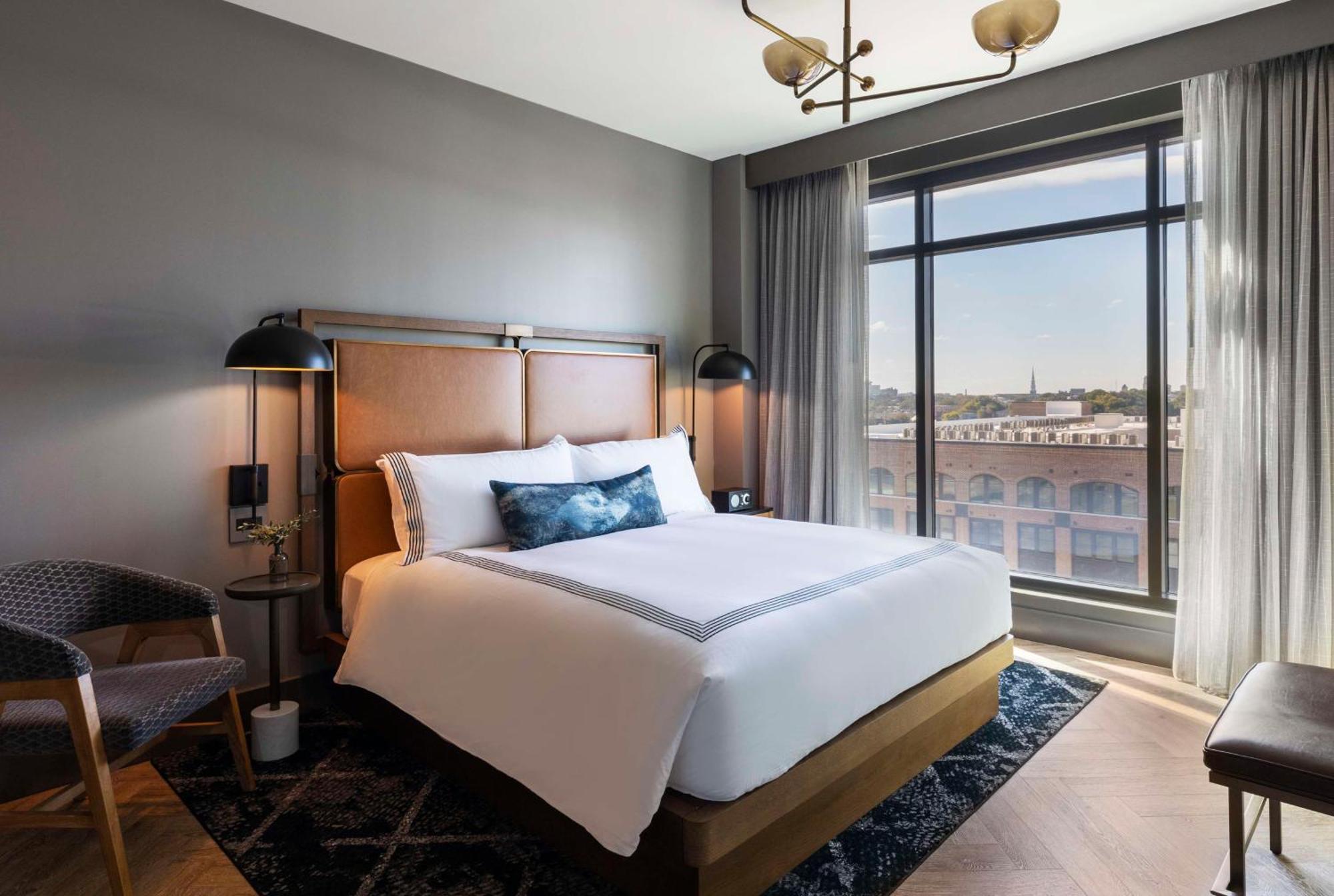 Thompson Savannah, By Hyatt Exterior photo