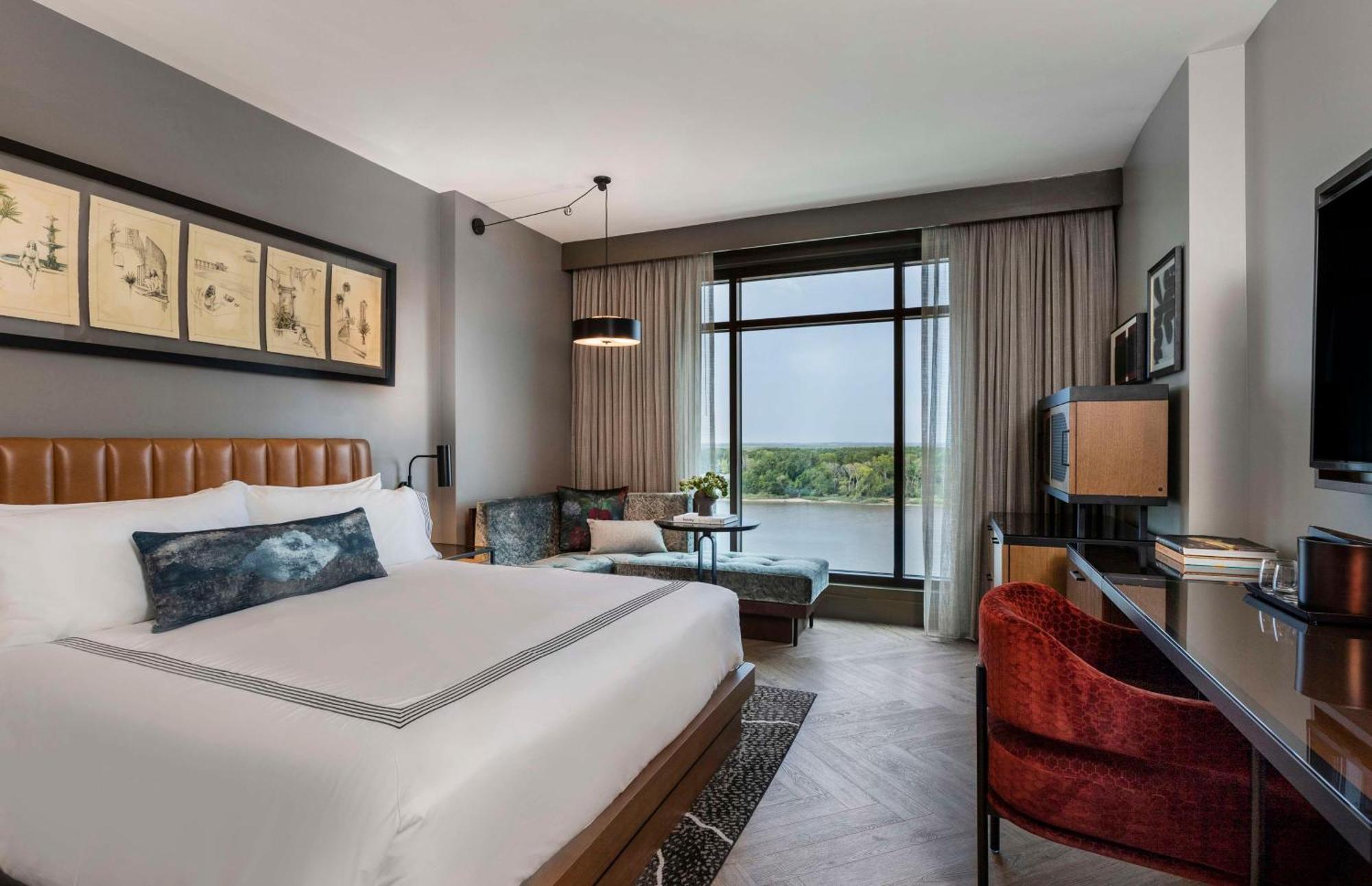 Thompson Savannah, By Hyatt Exterior photo