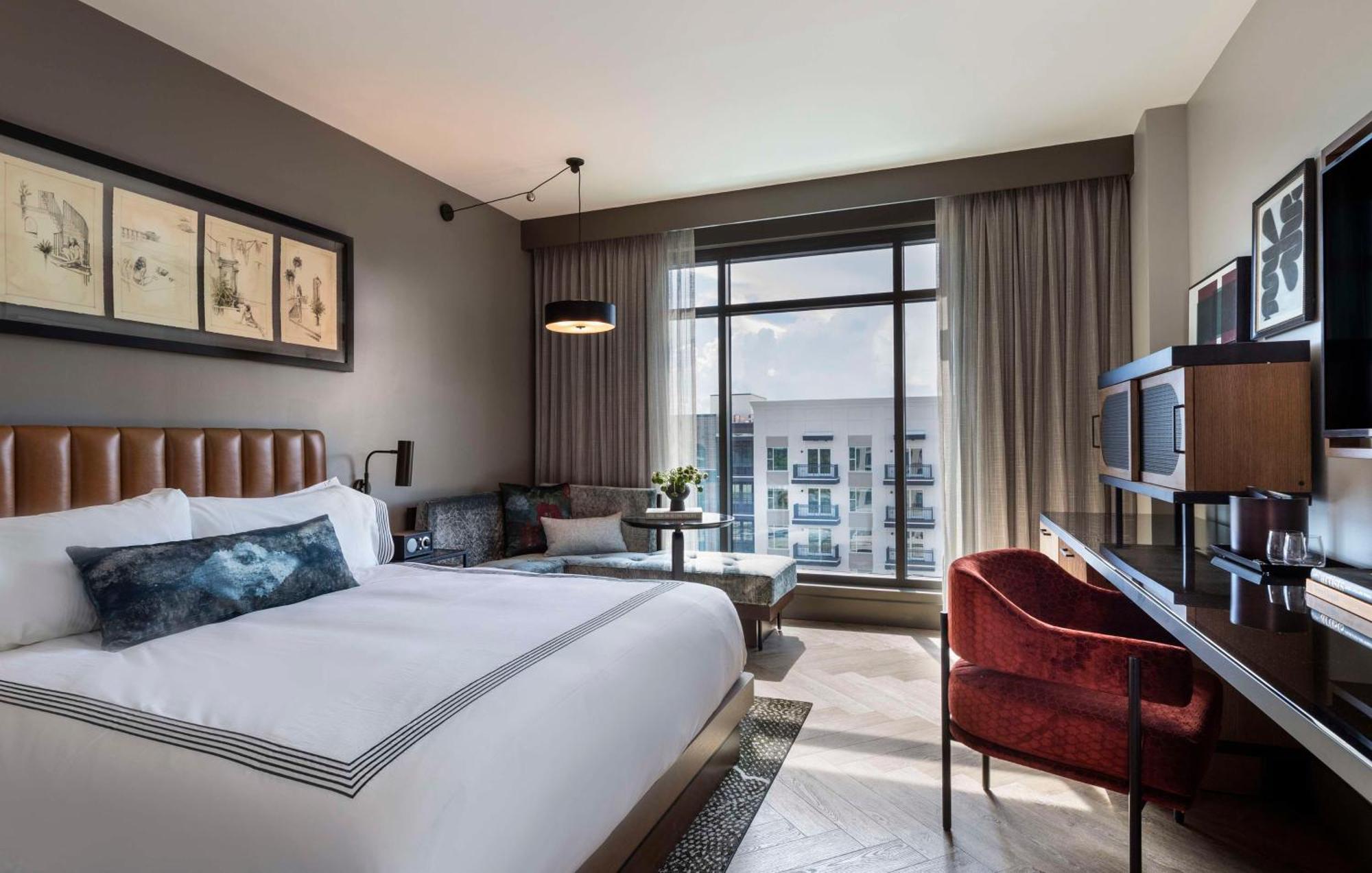Thompson Savannah, By Hyatt Exterior photo