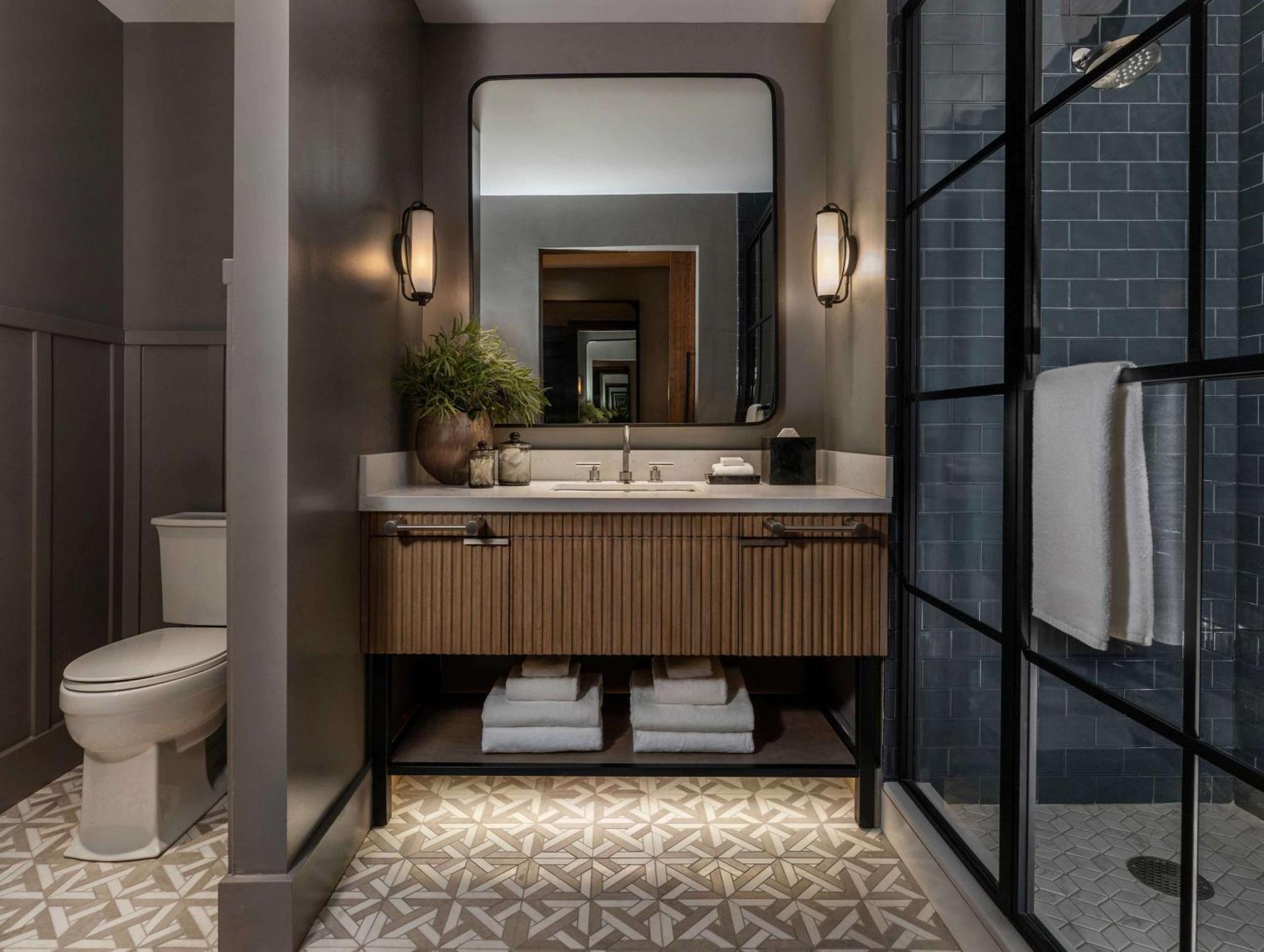 Thompson Savannah, By Hyatt Exterior photo